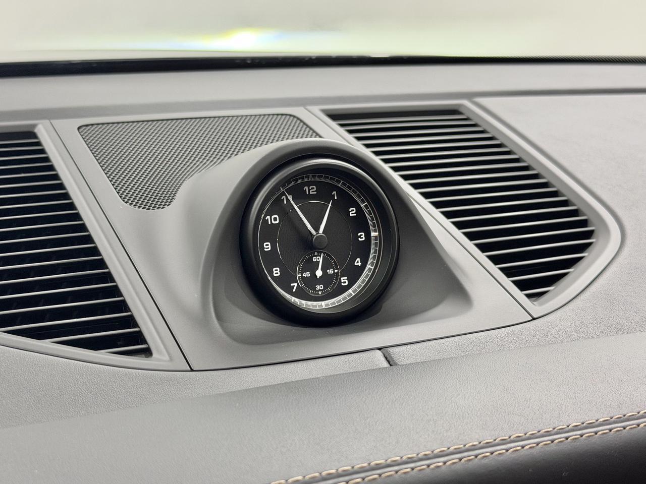 2023 Porsche Macan S Newark DE