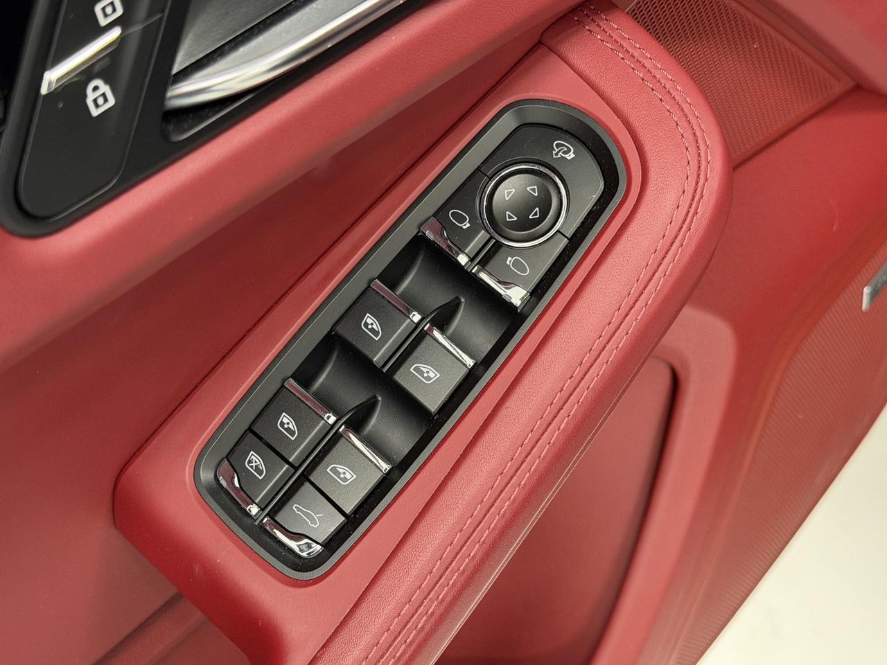 2023 Porsche Macan S Newark DE