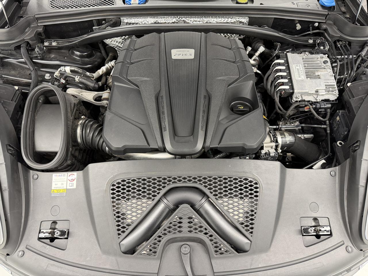 2023 Porsche Macan S Newark DE