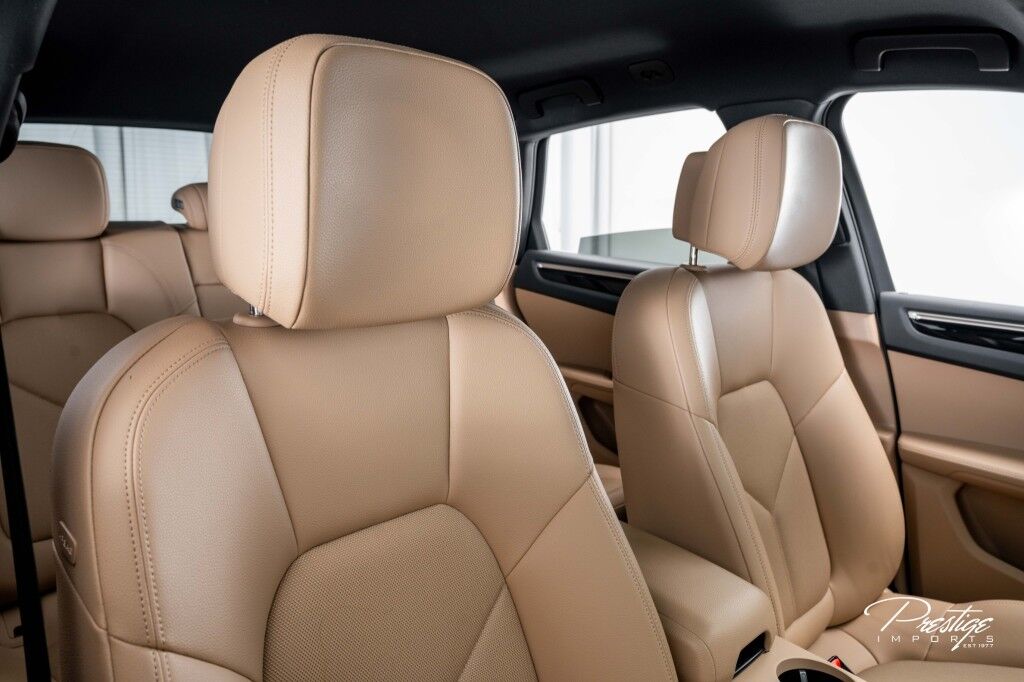 2023 Porsche Macan S North Miami Beach FL