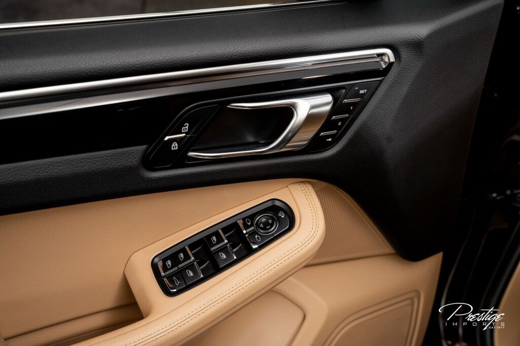 2023 Porsche Macan S North Miami Beach FL