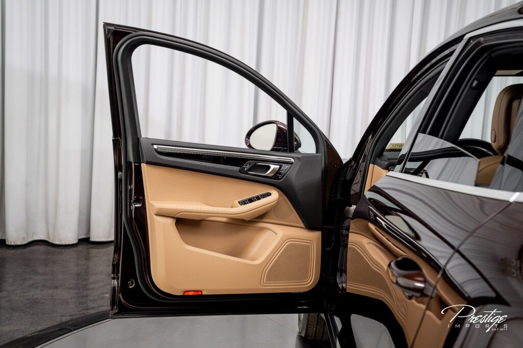 2023 Porsche Macan S North Miami Beach FL