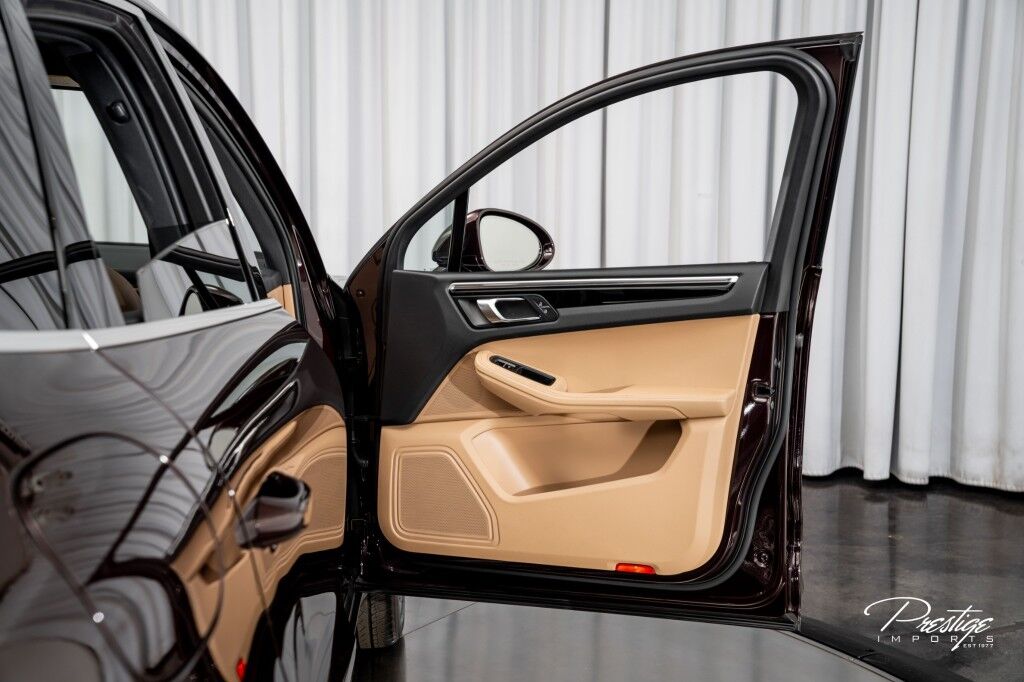 2023 Porsche Macan S North Miami Beach FL