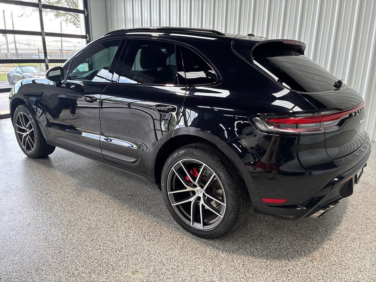 2023 Porsche Macan S, Premium Pkg Plus, Adaptive Air Suspension, Trim in High Gloss Black