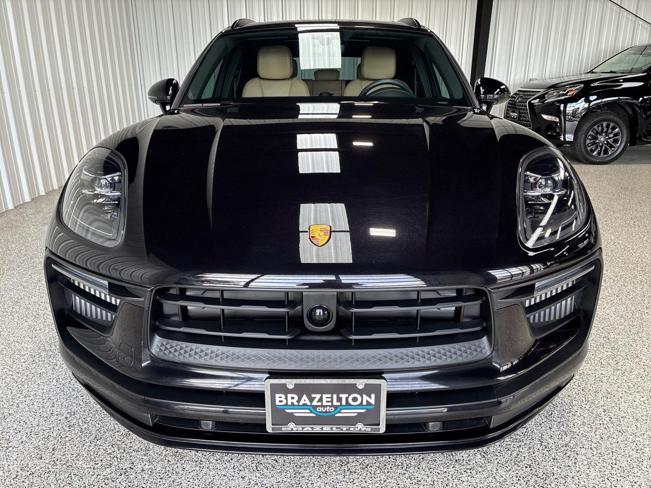 2023 Porsche Macan S, Premium Pkg Plus, Adaptive Air Suspension, Trim in High Gloss Black Houston TX