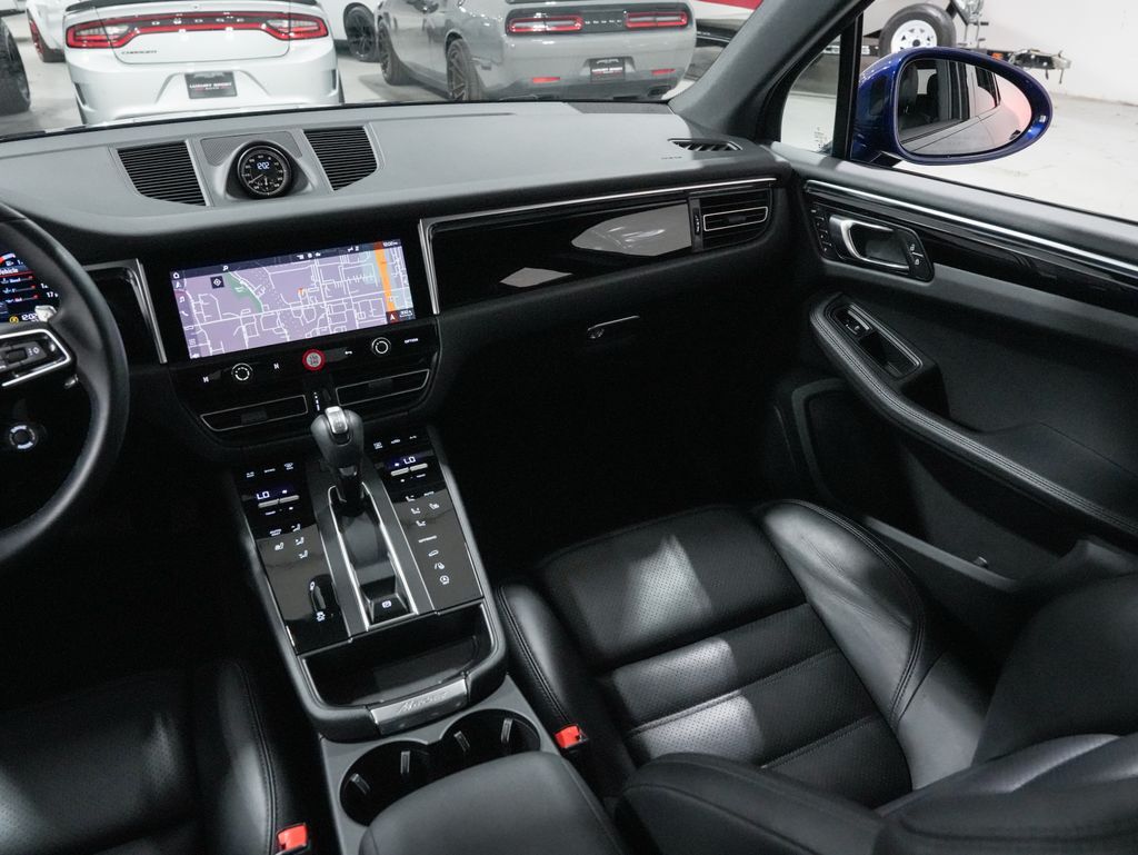 2023 Porsche Macan S Tigard OR