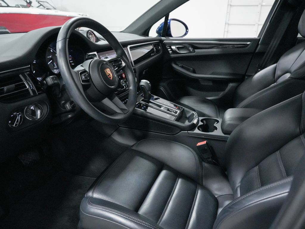 2023 Porsche Macan S Tigard OR
