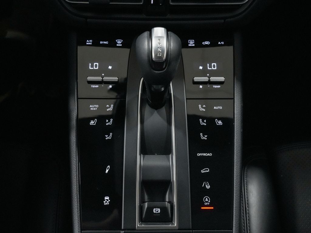 2023 Porsche Macan S Tigard OR