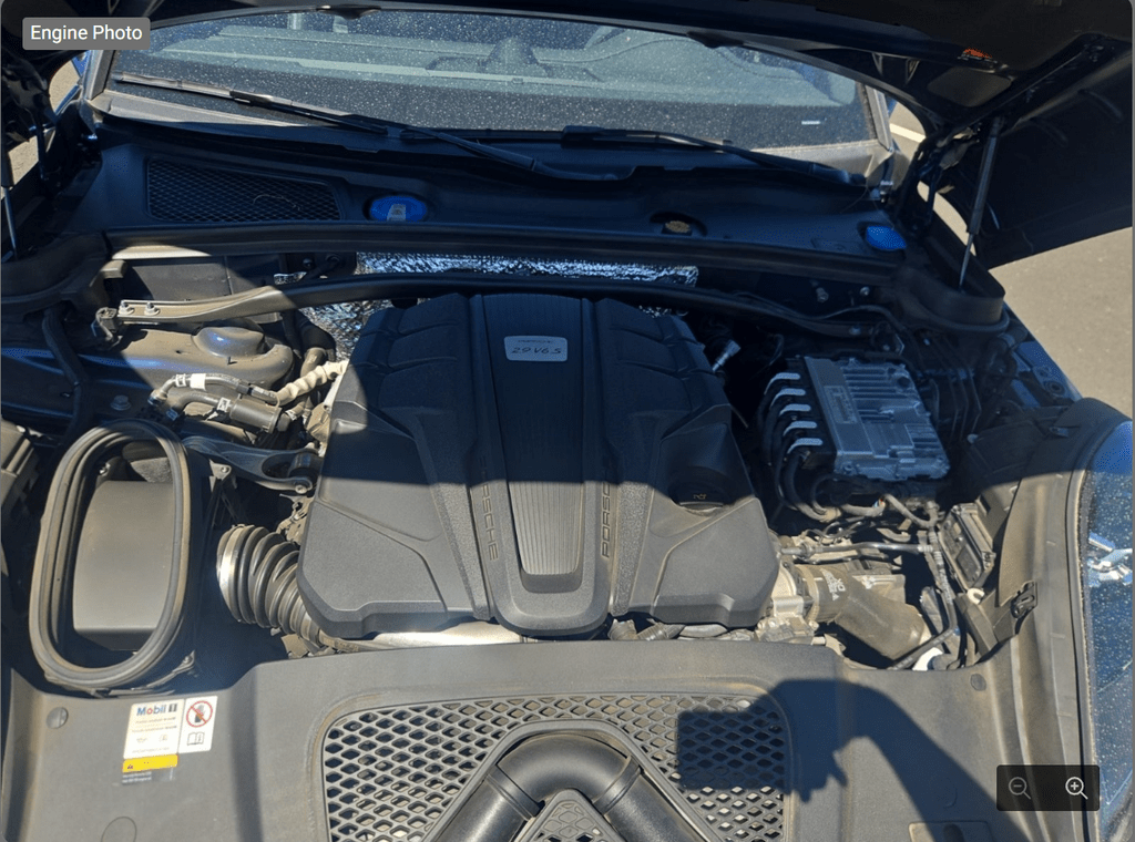2023 Porsche Macan S Tigard OR