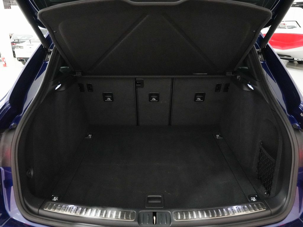 2023 Porsche Macan S Tigard OR