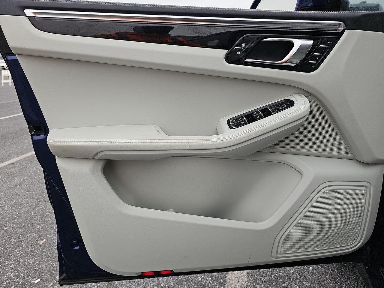 2023 Porsche Macan S Yonkers NY