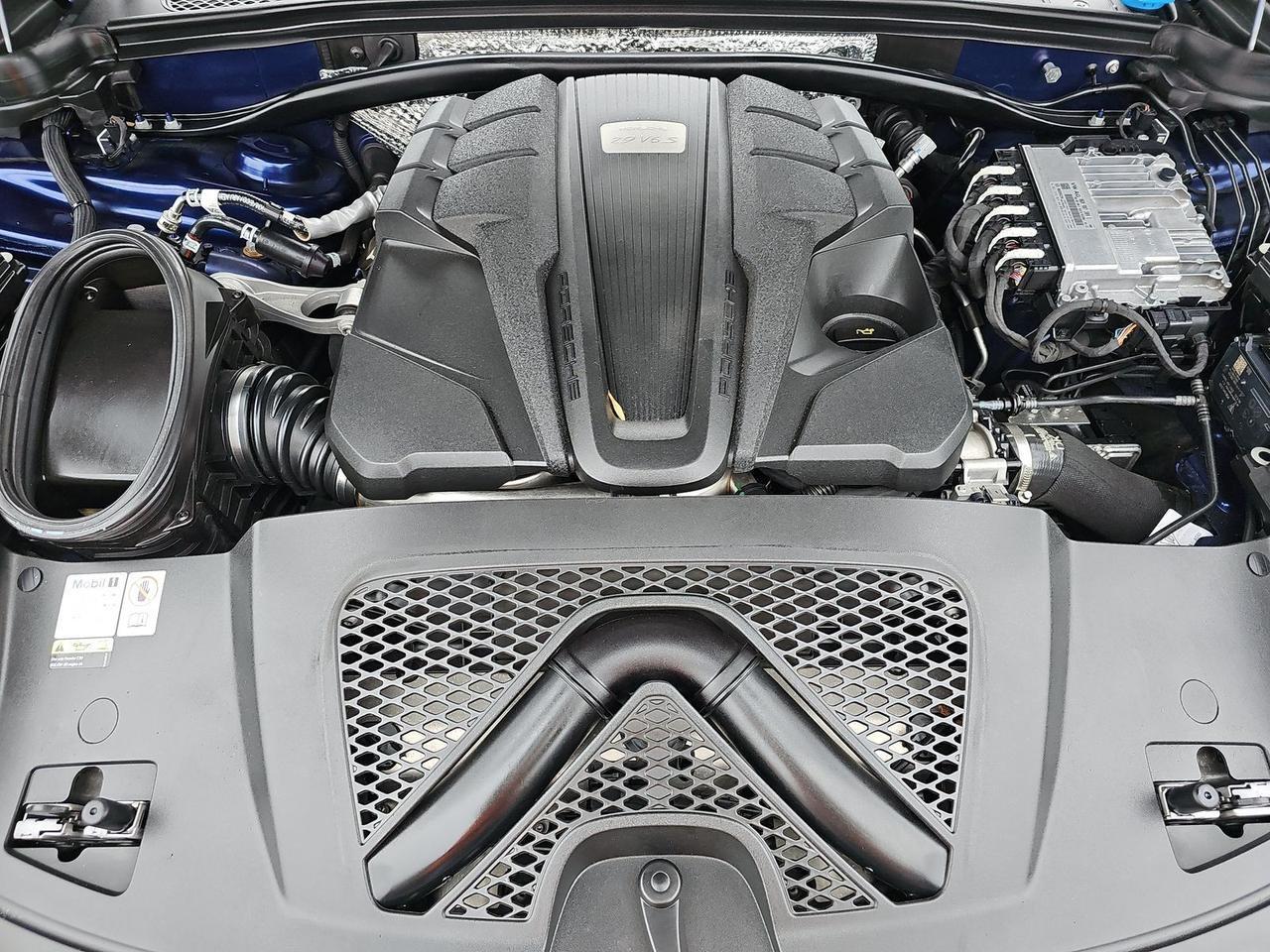 2023 Porsche Macan S Yonkers NY