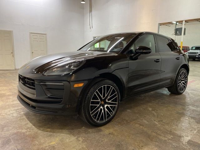 2023 Porsche Macan T
