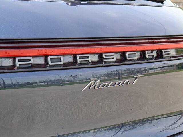 2023 Porsche Macan T Oshkosh WI