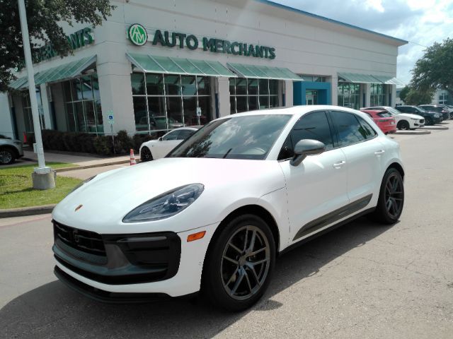 2023 Porsche Macan T