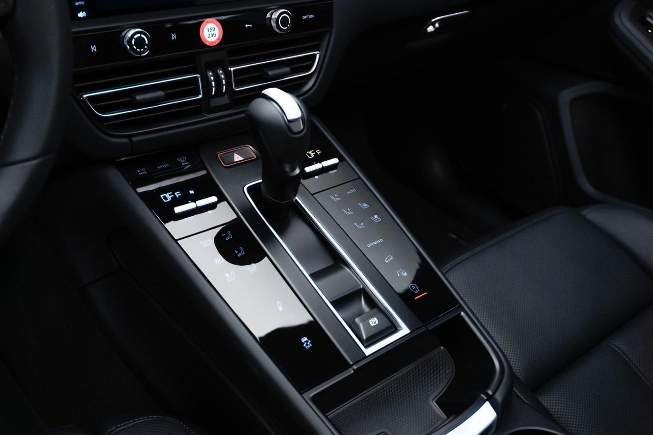 2023 Porsche Macan T Pompano Beach FL