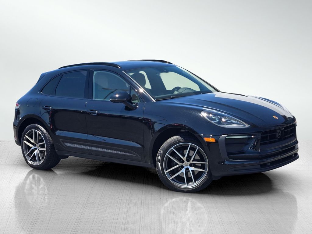 2023 Porsche Macan T