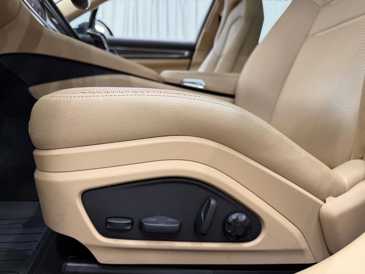 2023 Porsche Panamera 4 E-Hybrid Newark DE