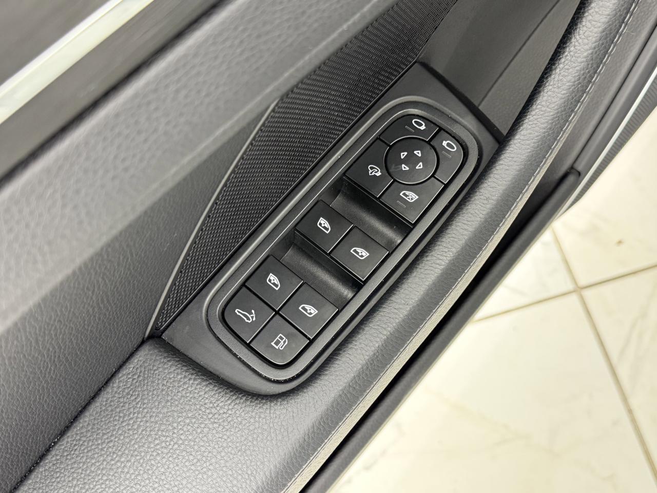 2023 Porsche Panamera 4 E-Hybrid Platinum Edition Newark DE