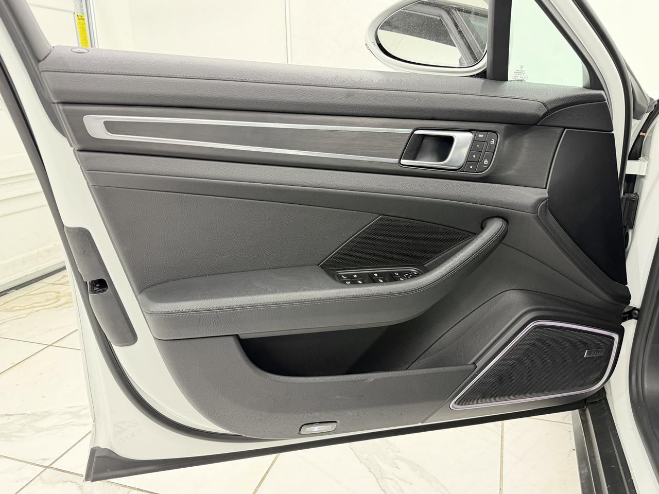 2023 Porsche Panamera 4 E-Hybrid Platinum Edition Newark DE