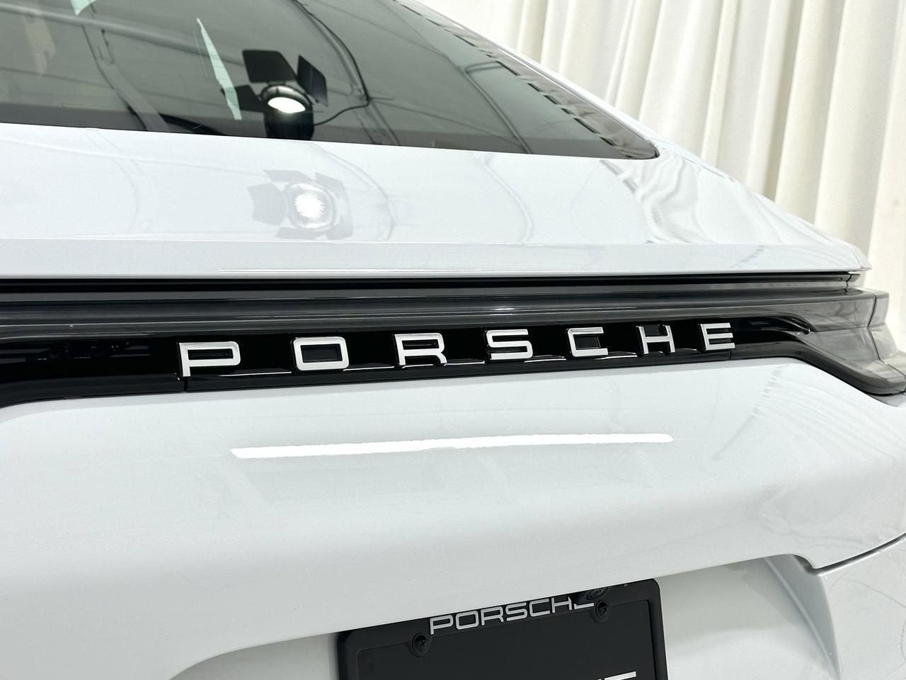 2023 Porsche Panamera 4 E-Hybrid Platinum Edition Newark DE