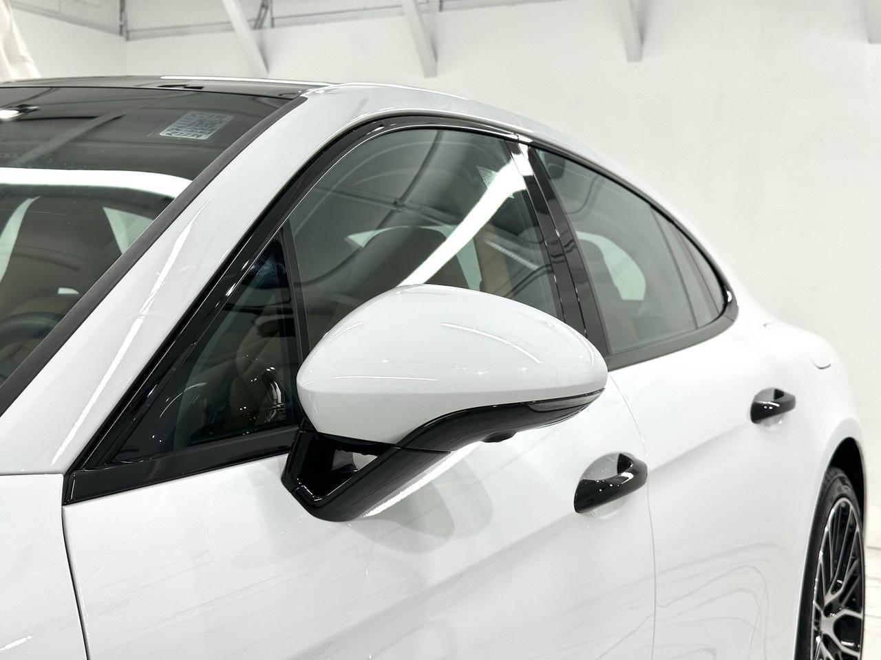 2023 Porsche Panamera 4 E-Hybrid Platinum Edition Newark DE