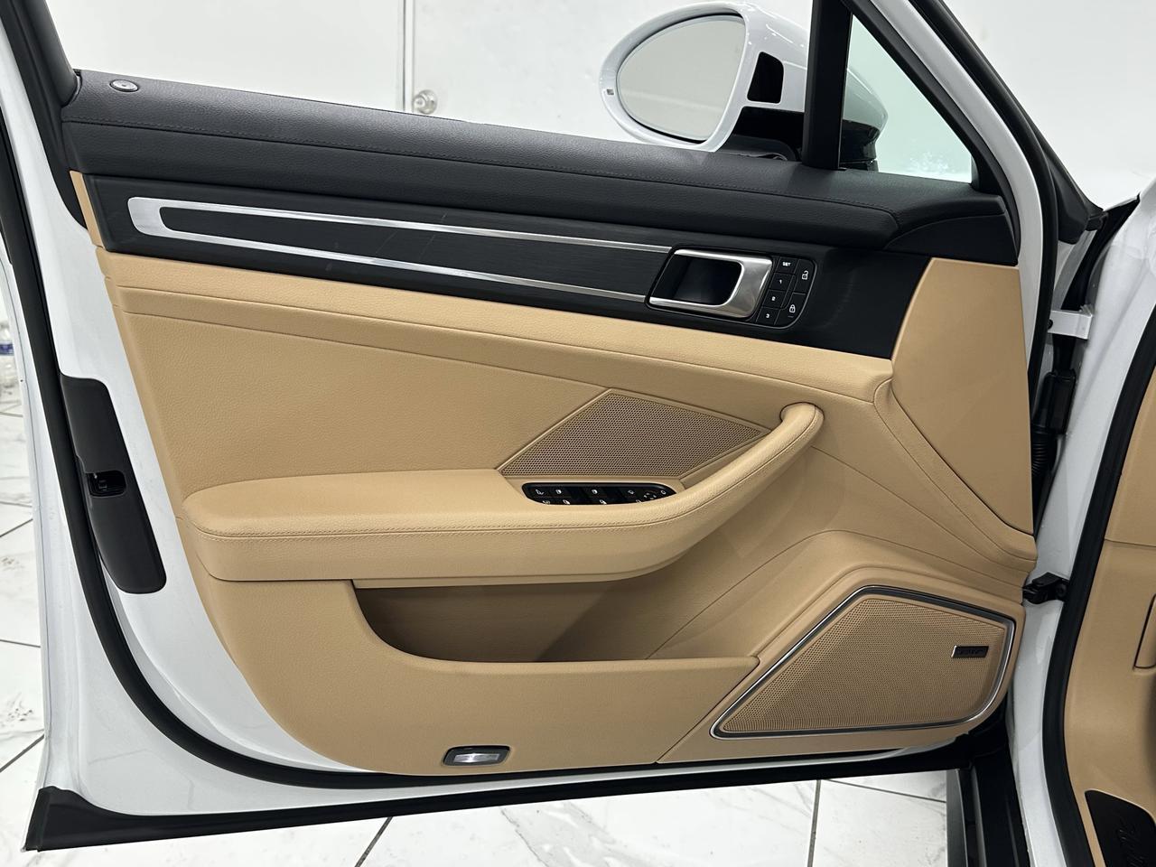 2023 Porsche Panamera 4 E-Hybrid Platinum Edition Newark DE