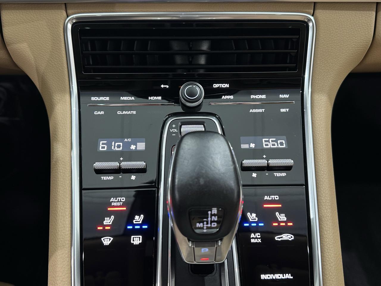 2023 Porsche Panamera 4 E-Hybrid Platinum Edition Newark DE