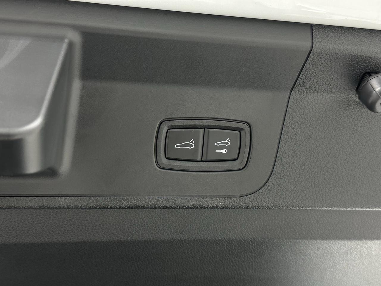 2023 Porsche Panamera 4 E-Hybrid Platinum Edition Newark DE