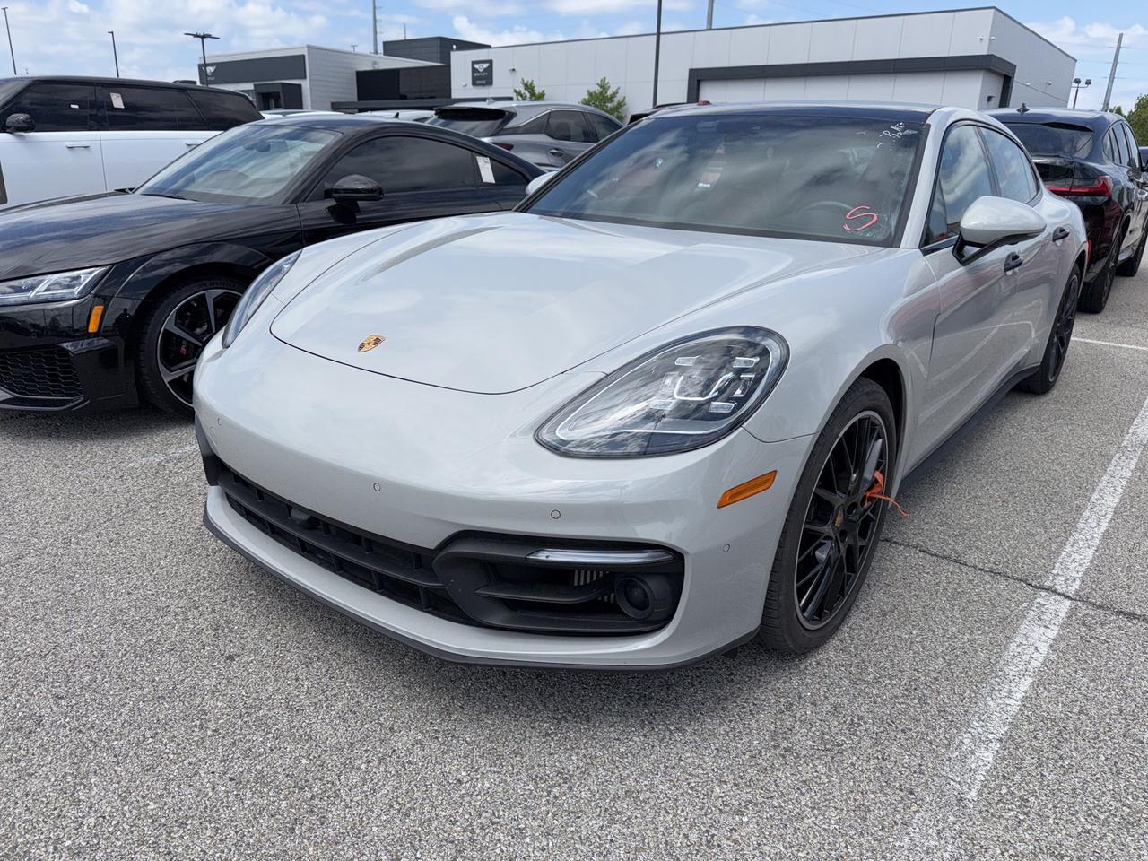 2023 Porsche Panamera