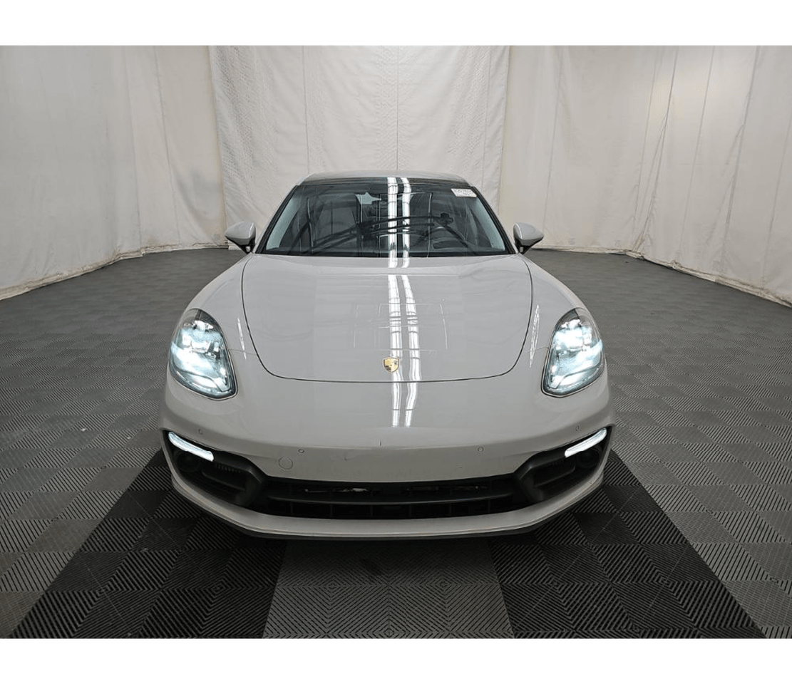 2023 Porsche Panamera 4 Platinum Edition