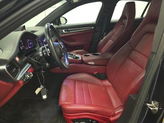 2023 Porsche Panamera 4 Platinum Edition