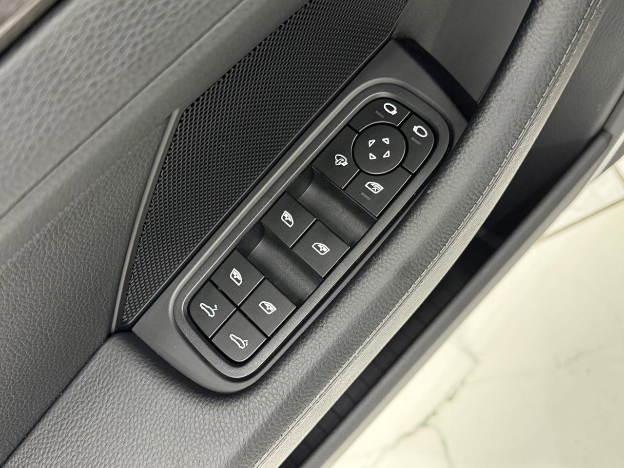 2023 Porsche Panamera 4 Platinum Edition Newark DE