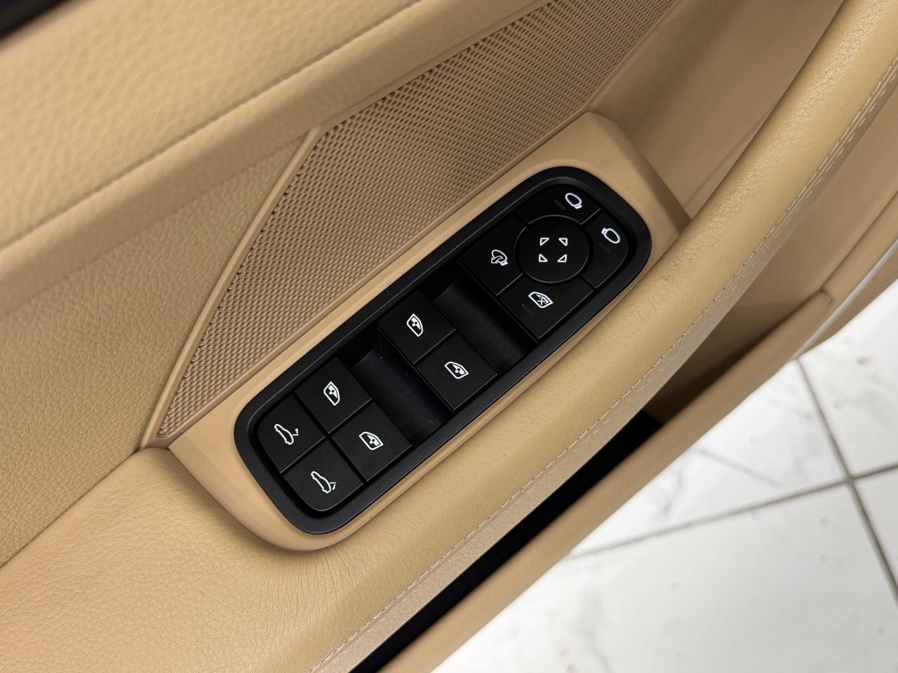 2023 Porsche Panamera 4 Platinum Edition Newark DE