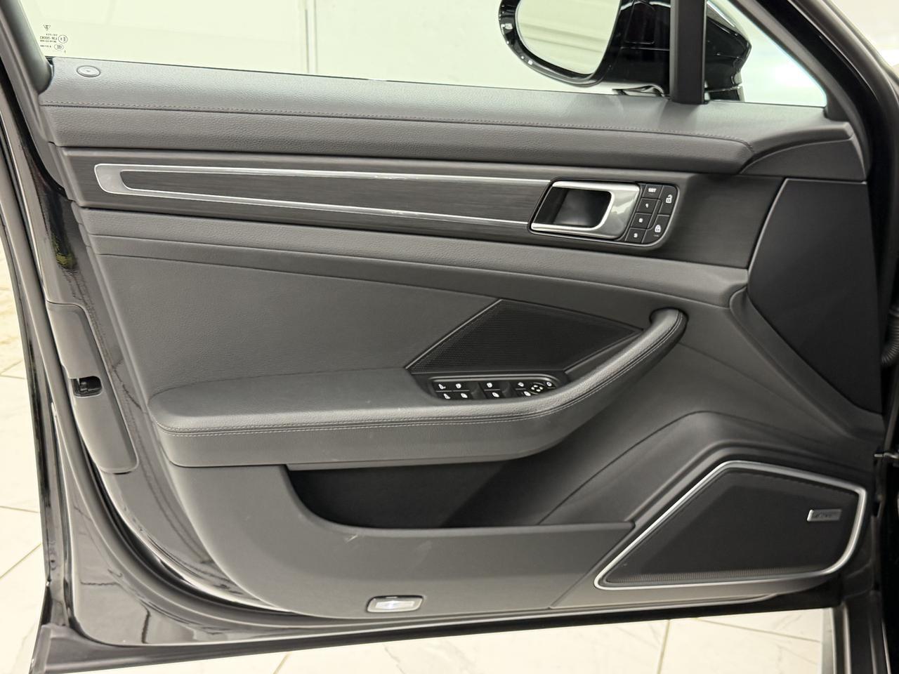 2023 Porsche Panamera 4 Platinum Edition Newark DE