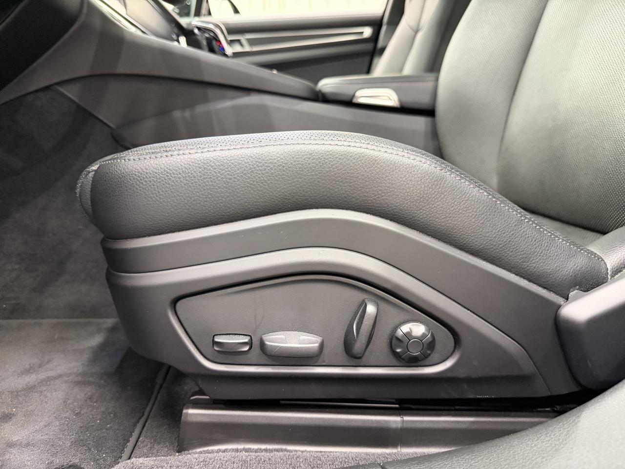 2023 Porsche Panamera 4 Platinum Edition Newark DE