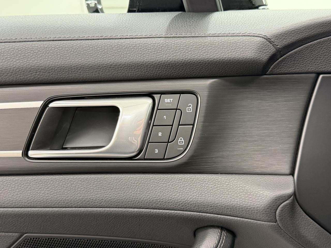 2023 Porsche Panamera 4 Platinum Edition Newark DE