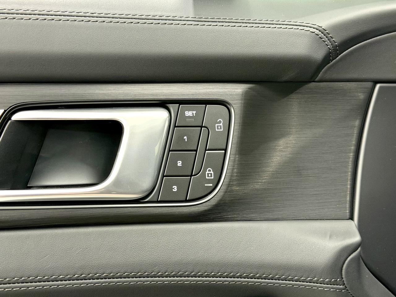 2023 Porsche Panamera 4 Platinum Edition Newark DE
