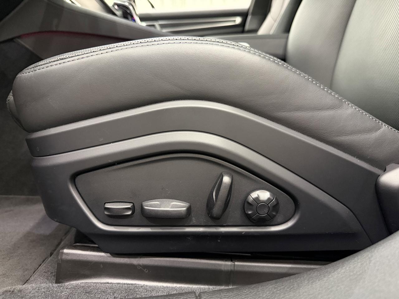 2023 Porsche Panamera 4 Platinum Edition Newark DE