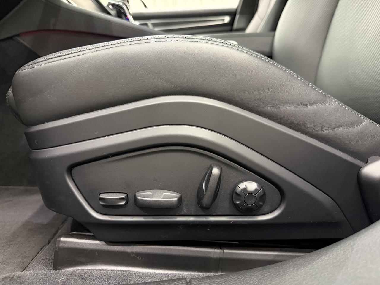2023 Porsche Panamera 4 Platinum Edition Newark DE