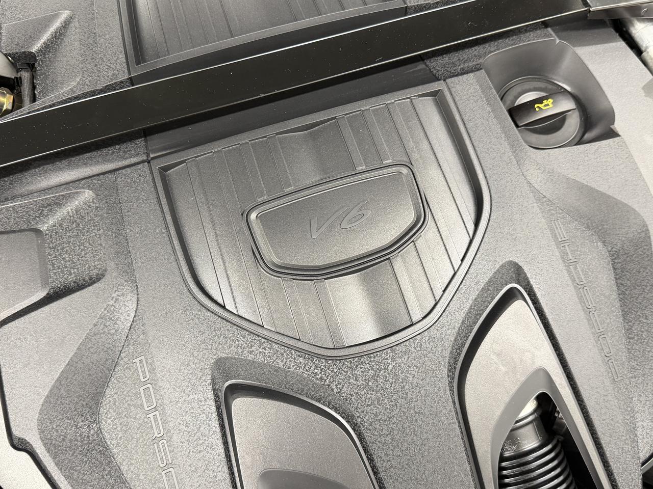 2023 Porsche Panamera 4 Platinum Edition Newark DE