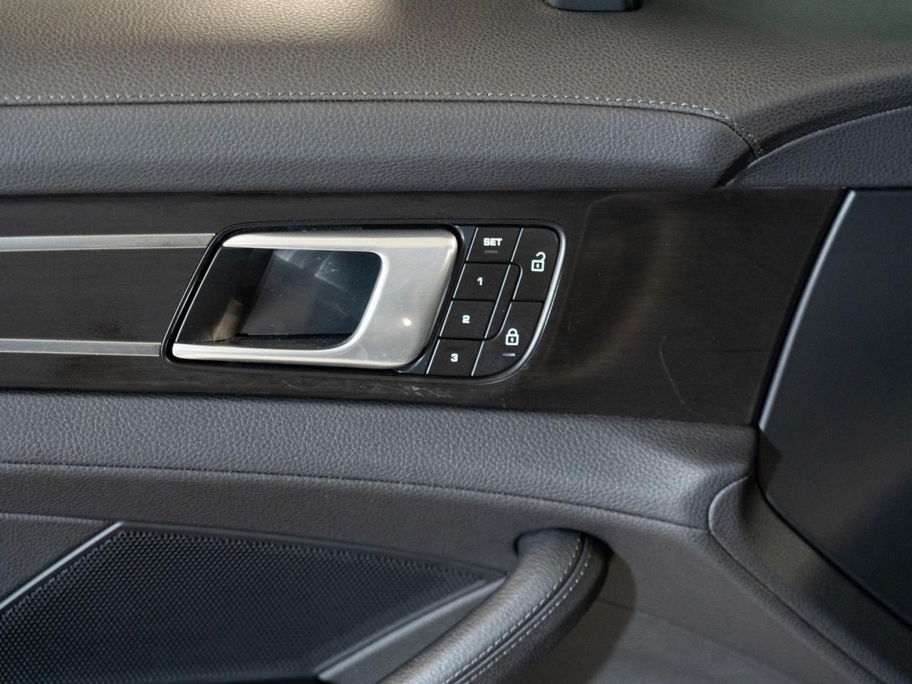 2023 Porsche Panamera 4 Platinum Edition Pompano Beach FL