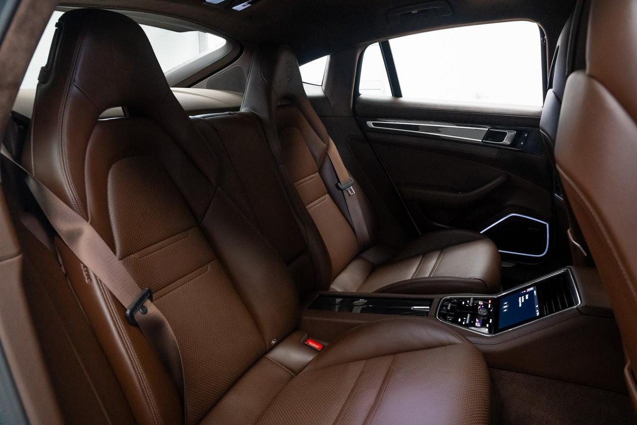 2023 Porsche Panamera GTS 1 Owner Premium Package Club Leather Portland OR