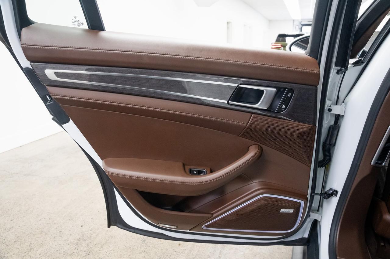 2023 Porsche Panamera GTS 1 Owner Premium Package Club Leather Portland OR