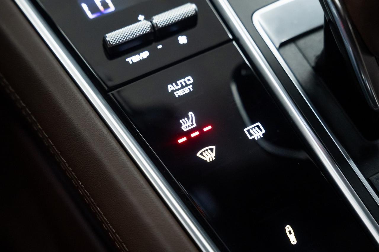 2023 Porsche Panamera GTS 1 Owner Premium Package Club Leather Portland OR