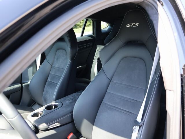 2023 Porsche Panamera GTS Oshkosh WI