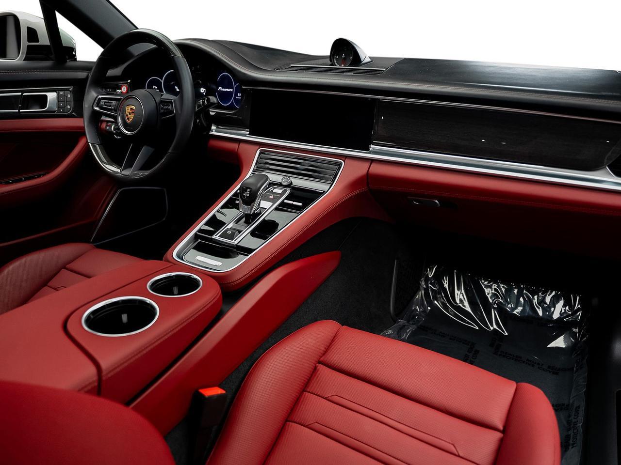 2023 Porsche Panamera Platinum Edition