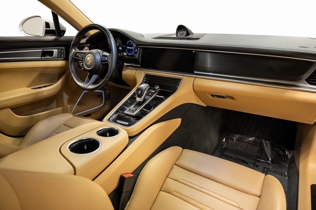 2023 Porsche Panamera Platinum Edition