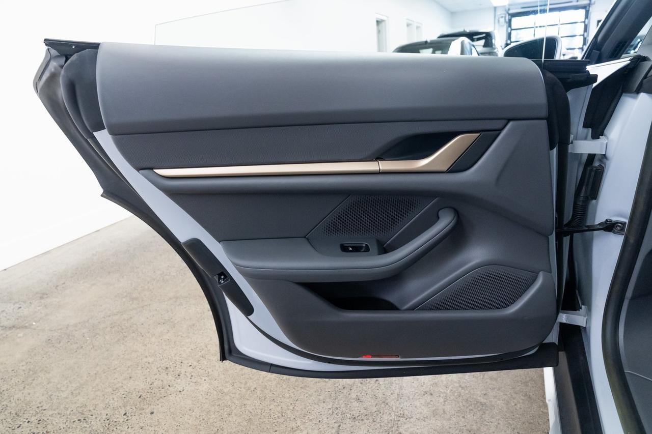 2023 Porsche Taycan Cross Turismo 4 Vented Seats 21&quot; Carbon Fiber Aeroblade Wheels Portland OR