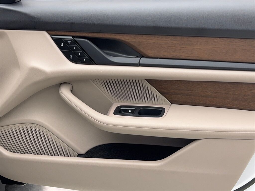 2023 Porsche Taycan NAV,CAM,PANO,CLMT STS,BLIND SPOT,20&quot; WHLS Plano TX